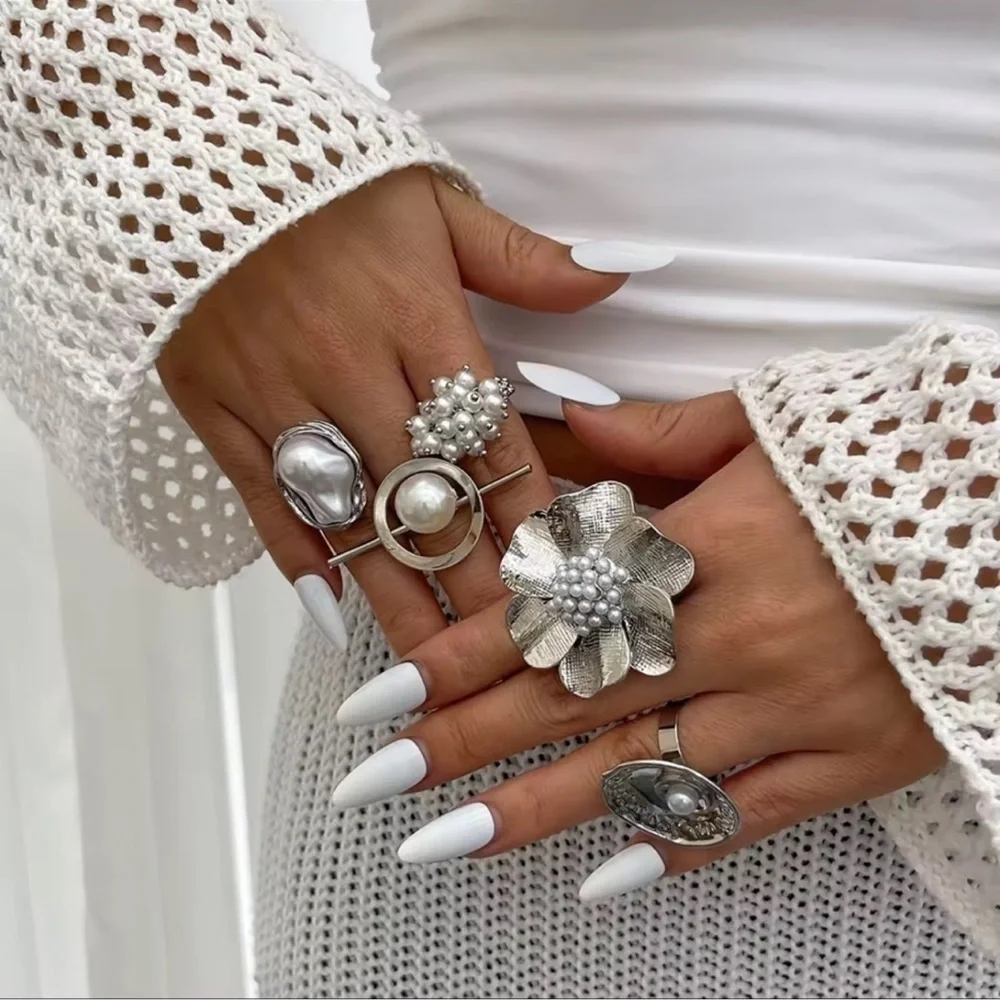 Vintage Flower Silver Pearl Adjustable Ring